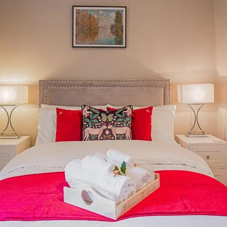 Stylish Grade II Listed Apartment: The London Cheltenham Exterior photo