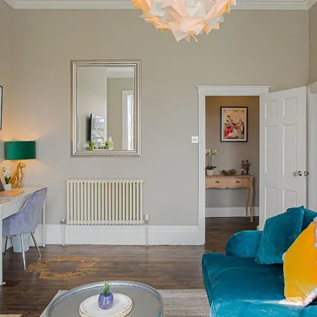 Stylish Grade II Listed Apartment: The London Cheltenham Exterior photo