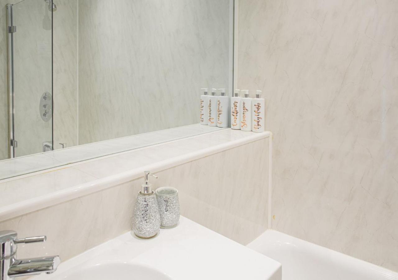 Stylish Grade Ii Listed Apartment: The London Apartamento Cheltenham